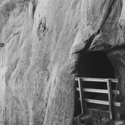 Enter, Tunnel Beach